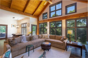 Evergreen Cottage Blowing Rock